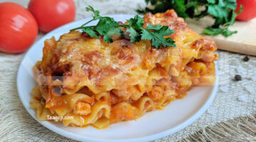 Pasta with bechamel and chicken | تعقب